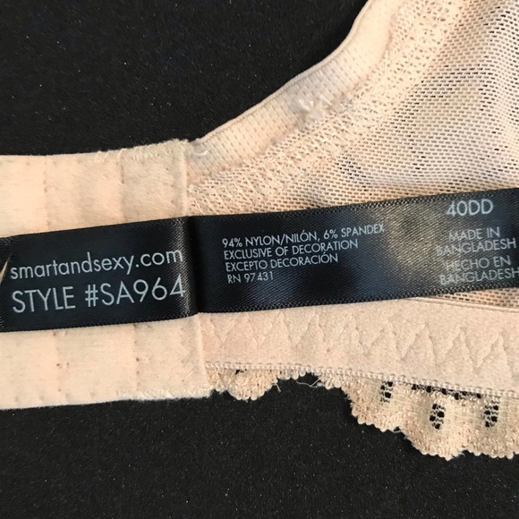 Smart Sexy Beige Lace Bra 3 Sets of Hooks and Eyes For Comfort Size 40DD - Picture 2 of 6